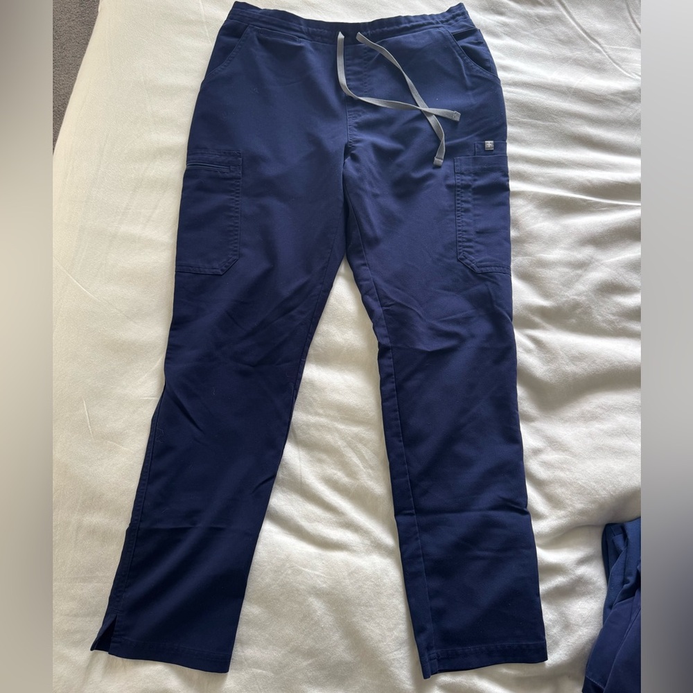 FIGS Women’s Yola Skinny Scrub Pant